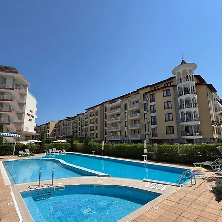 Sunny Hause 106 One Bedroom