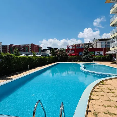 Sunny Hause 106 One Bedroom