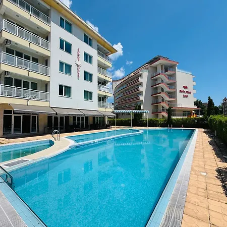 Sunny Hause 106 One Bedroom Apartman